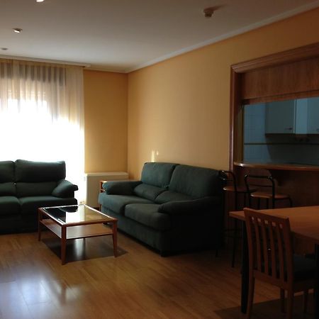 Apartamentos Turisticos Puerta De Леон Экстерьер фото