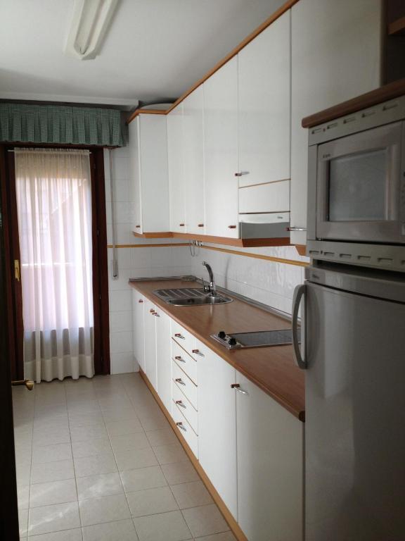 Apartamentos Turisticos Puerta De Леон Экстерьер фото