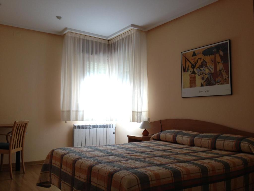 Apartamentos Turisticos Puerta De Леон Экстерьер фото
