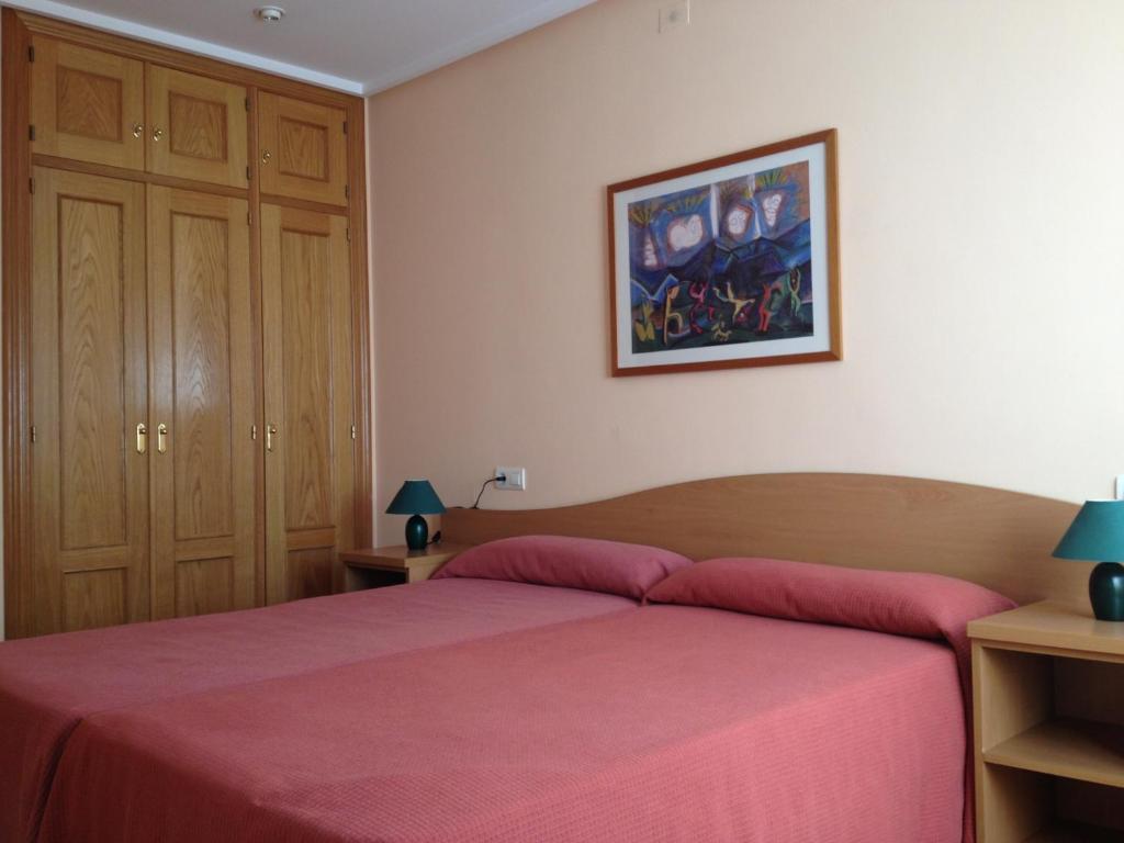 Apartamentos Turisticos Puerta De Леон Экстерьер фото